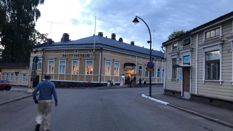 Mitä muistoja herättää Kino-Helo, nykyinen ”Raittiustalo”?